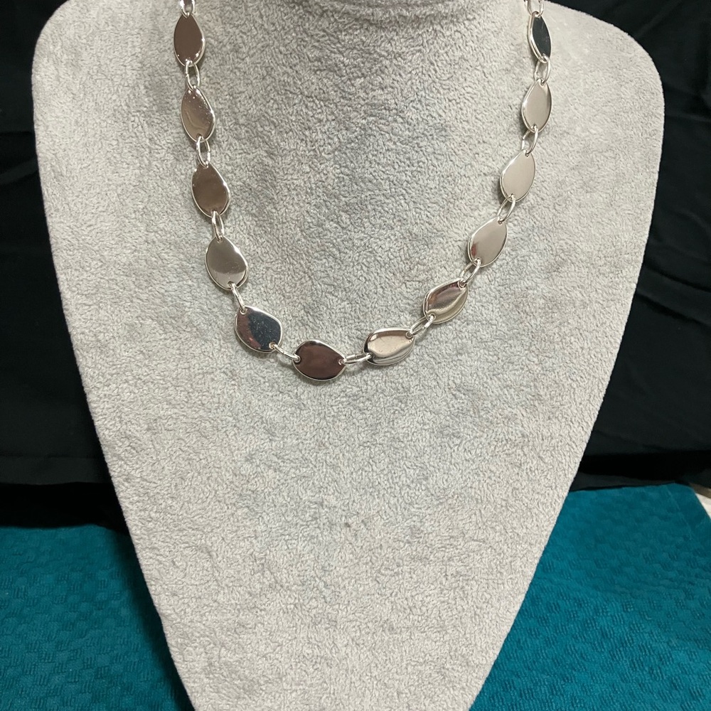 Elegant Silver Necklace